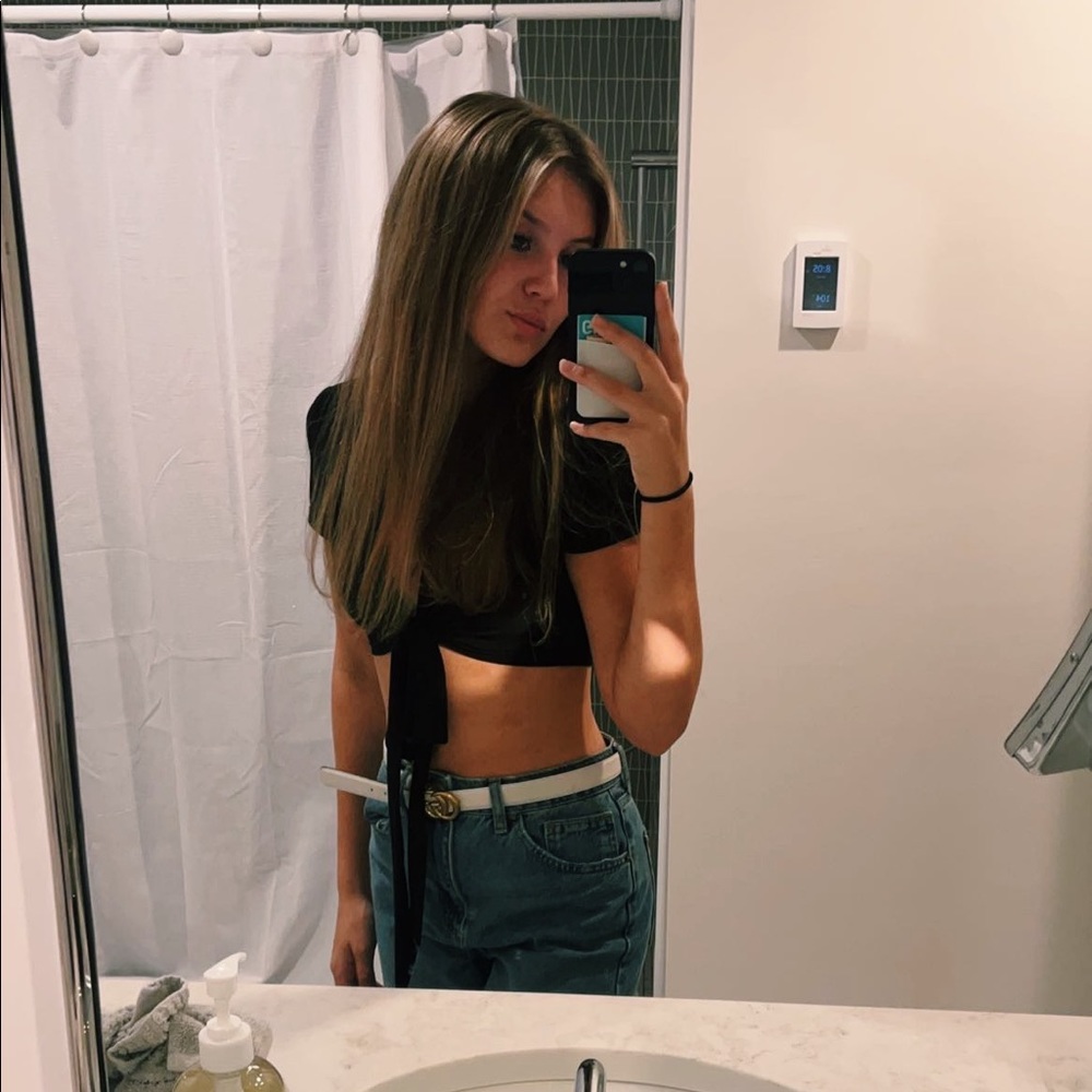 Meet your Posher, Cami